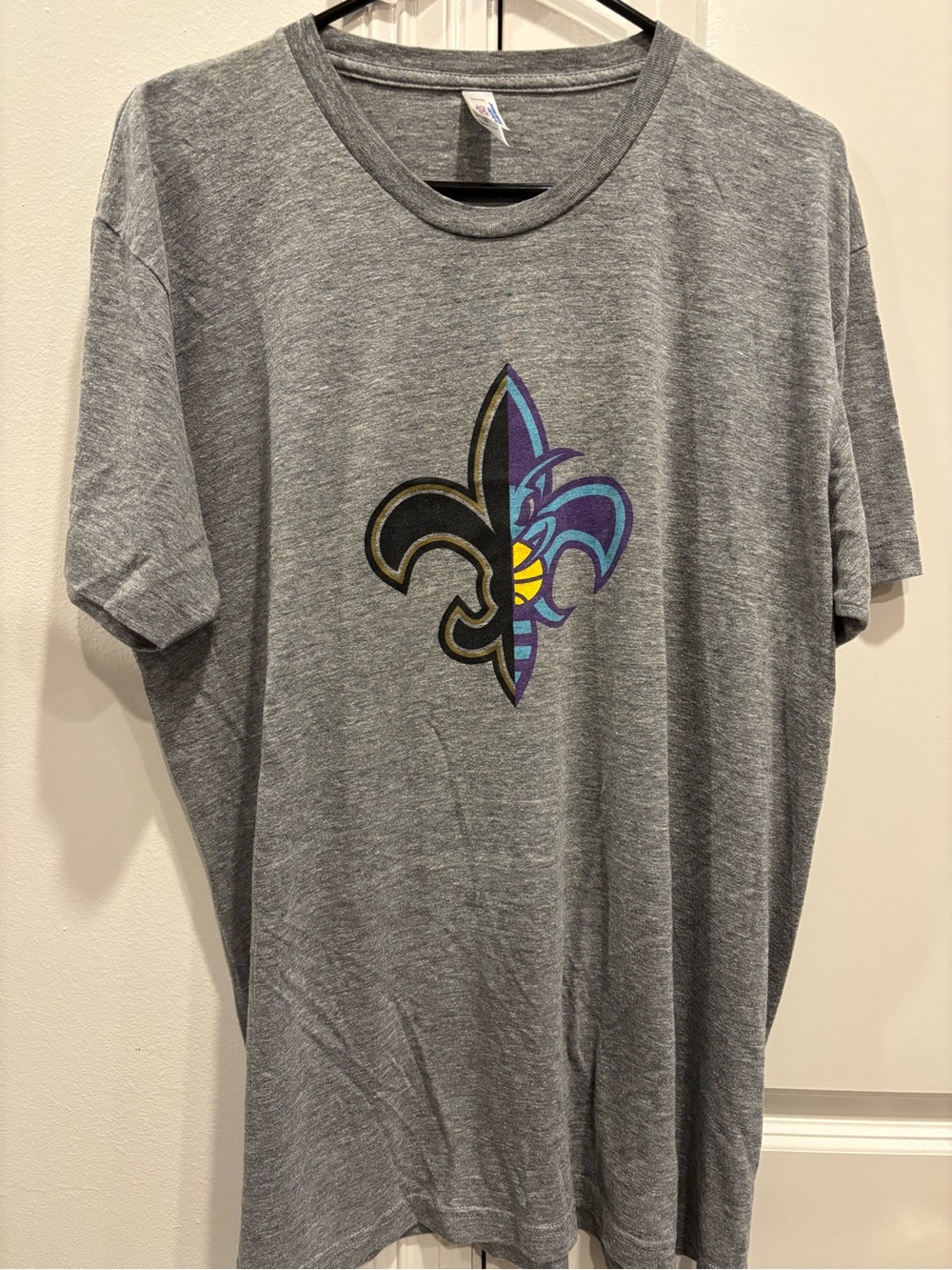 Vtg New Orleans Saints Hornets Mashup Shirt Jean Therapy Magazine St • Sz: XL